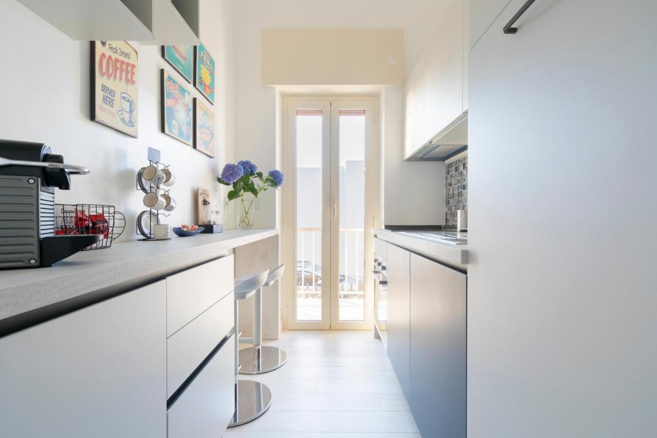 Nuovo Sulla Con Larga Terrazza Di 70 Mq E Posto Auto Privato Apartment *