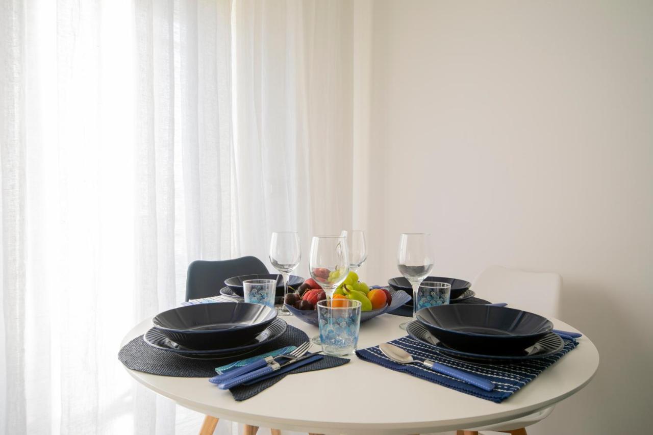 Nuovo Sulla Con Larga Terrazza Di 70 Mq E Posto Auto Privato Apartment *