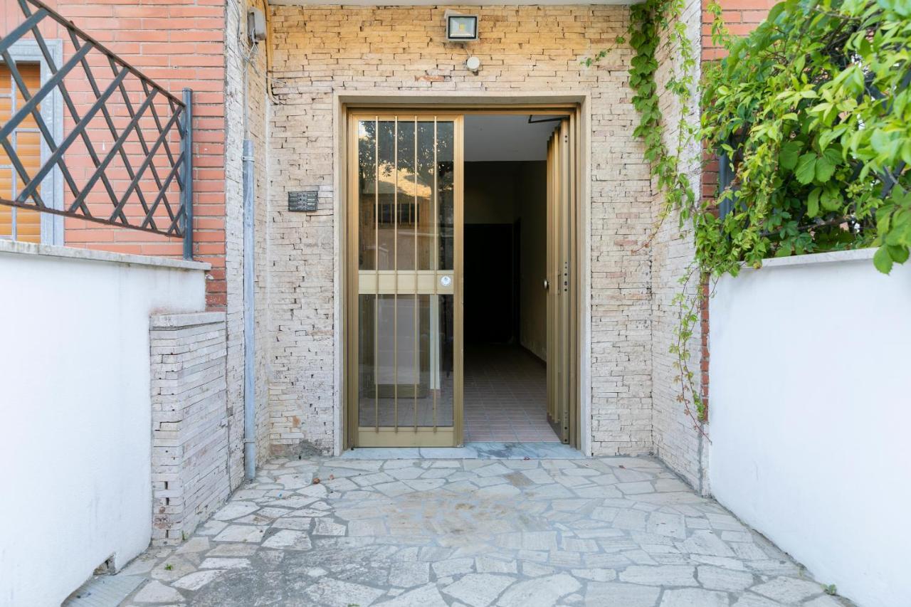 Nuovo Sulla Con Larga Terrazza Di 70 Mq E Posto Auto Privato Anzio