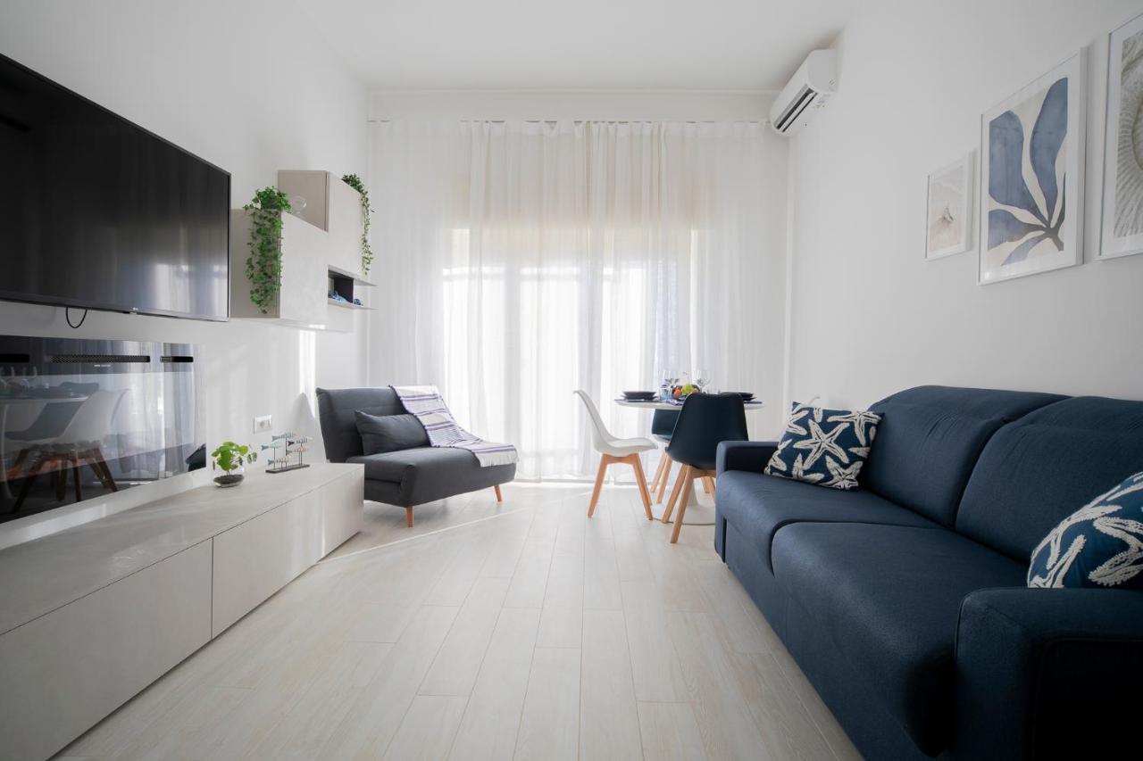 Nuovo Sulla Con Larga Terrazza Di 70 Mq E Posto Auto Privato Apartment