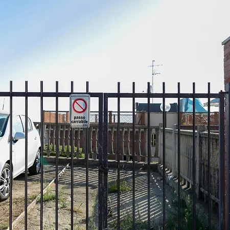 Nuovo Appartamento Sulla Spiaggia Con Larga Terrazza Di 70 Mq E Posto Auto Privato Anzio Exterior photo